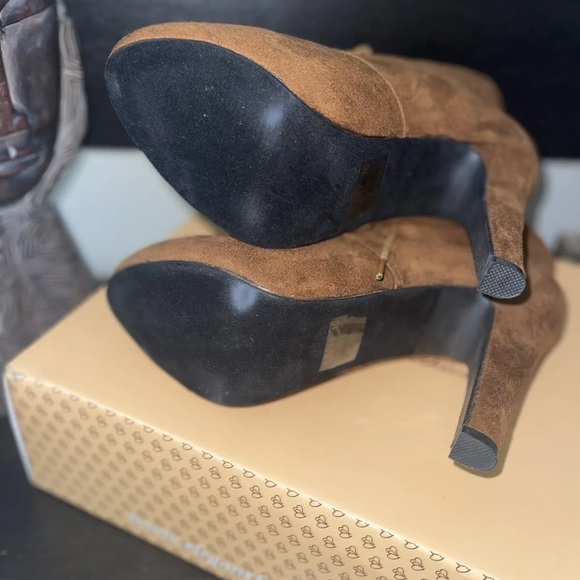 Stiletto Db Dk Fashion Faux Suede Booties Size 10. - Picture 3 of 7